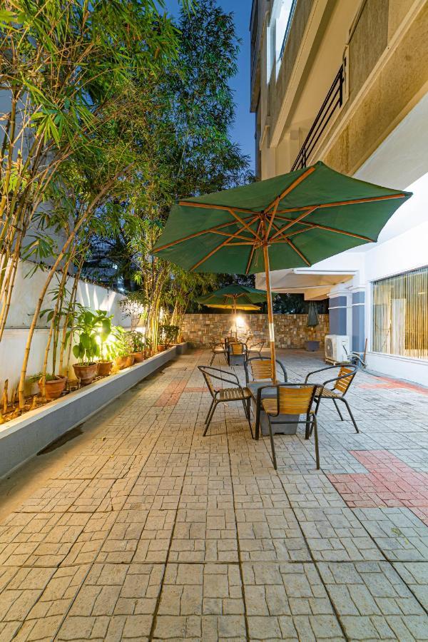 Hotel Athome , Whitefields, Kondapur Haïdarabad Extérieur photo