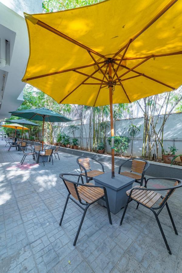 Hotel Athome , Whitefields, Kondapur Haïdarabad Extérieur photo